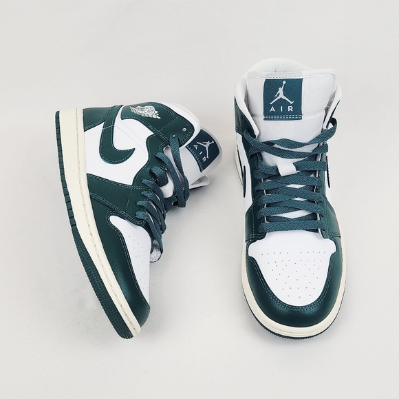 Air Jordan 1 Mid Green and White Sneakers 🔥FIRM PRICE 🔥 - Picture 3 of 14